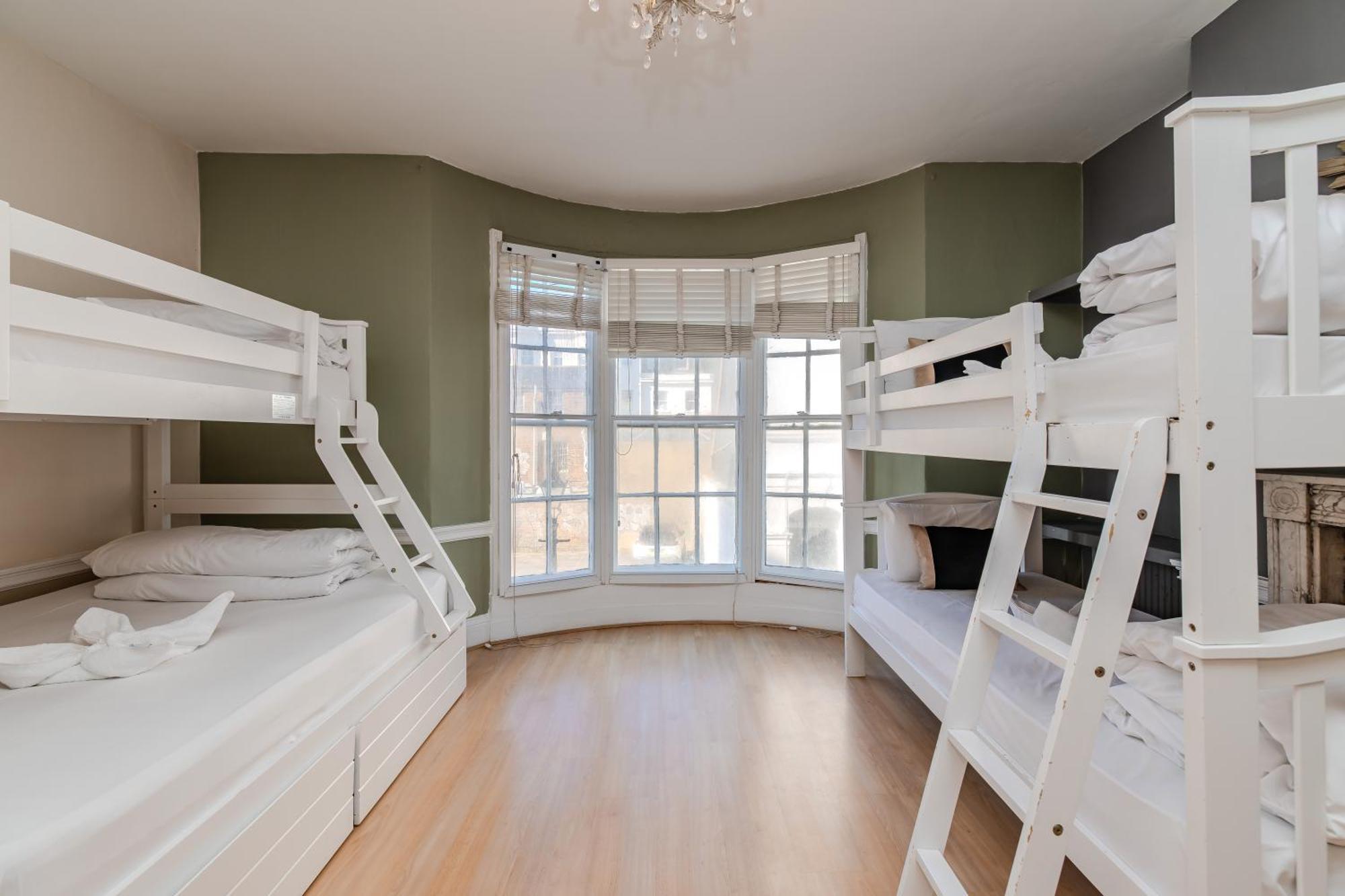 Spacious Town House I Stag Do & Hen Party Welcome Apartment