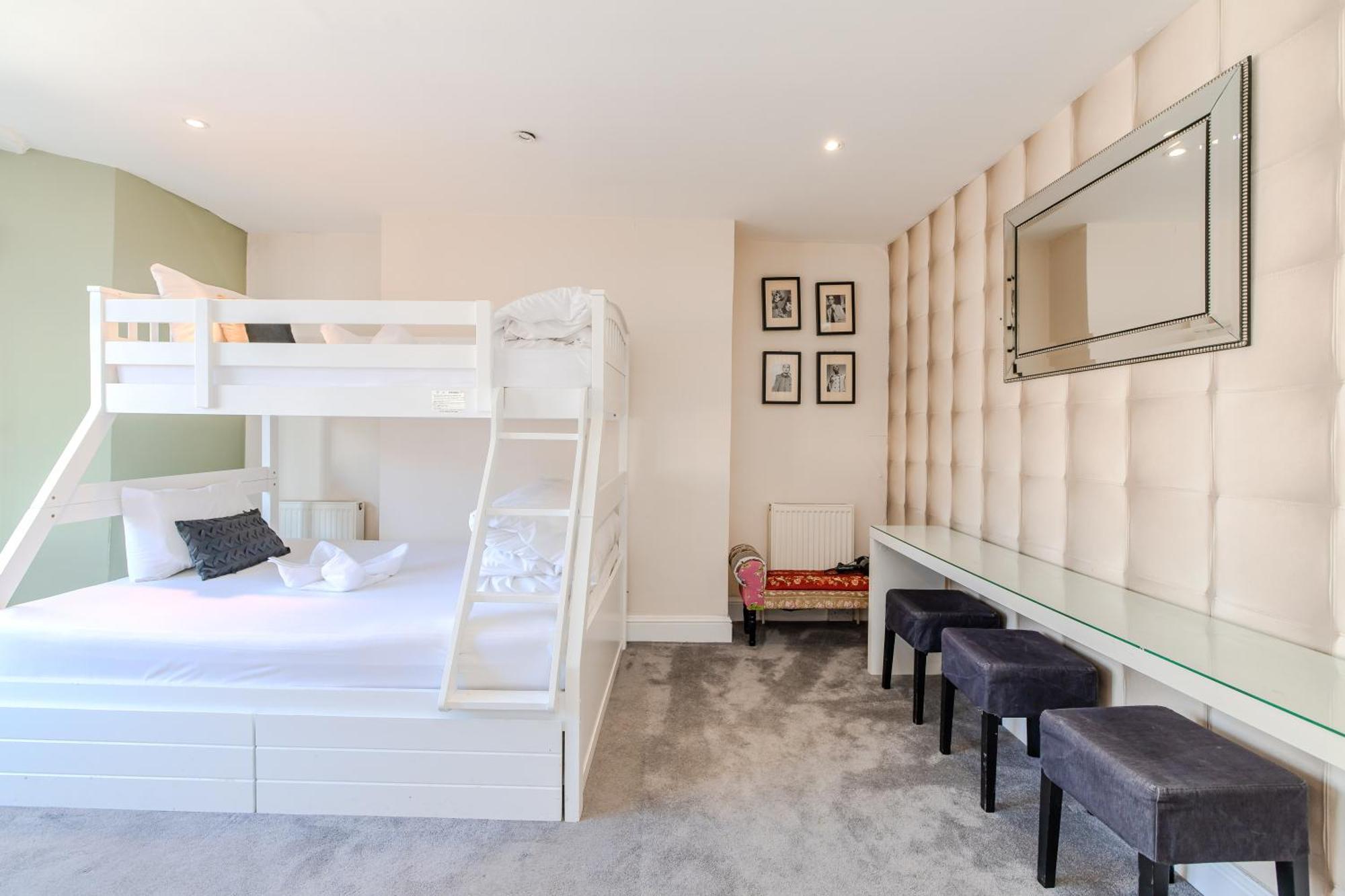 Spacious Town House I Stag Do & Hen Party Welcome *