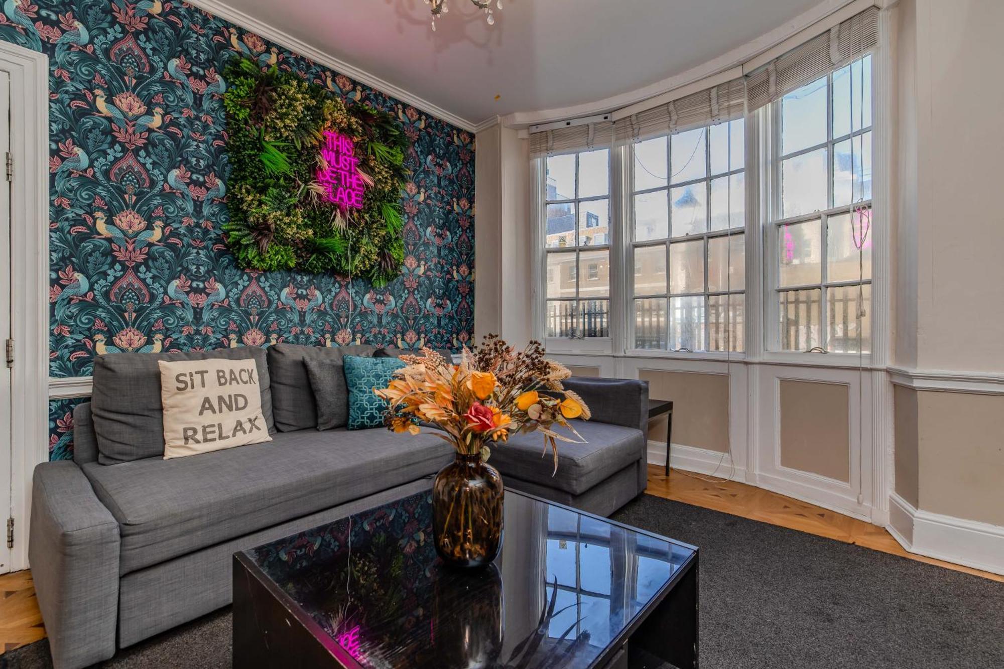Spacious Town House I Stag Do & Hen Party Welcome Apartment *