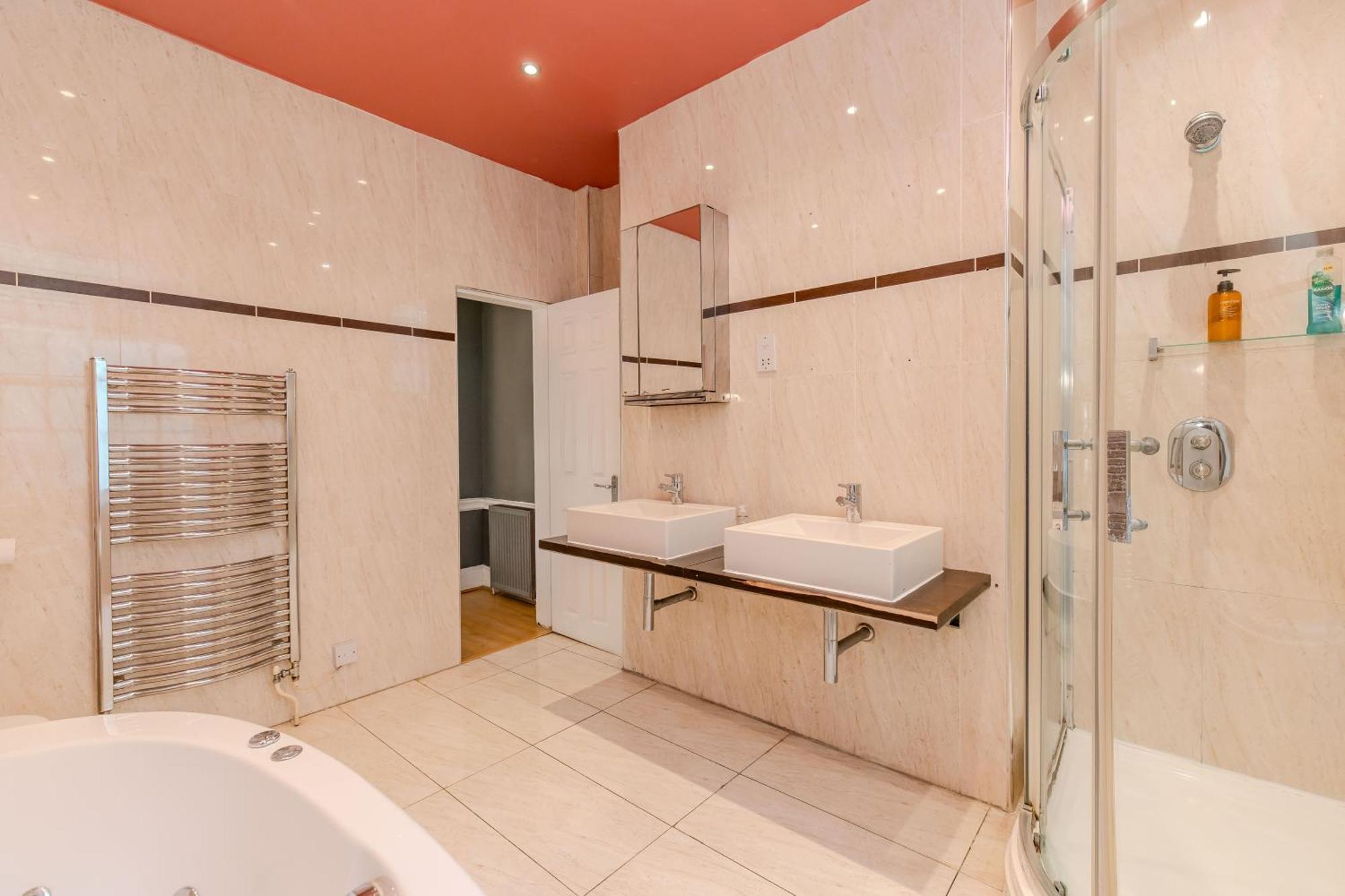 Apartment Spacious Town House I Stag Do & Hen Party Welcome