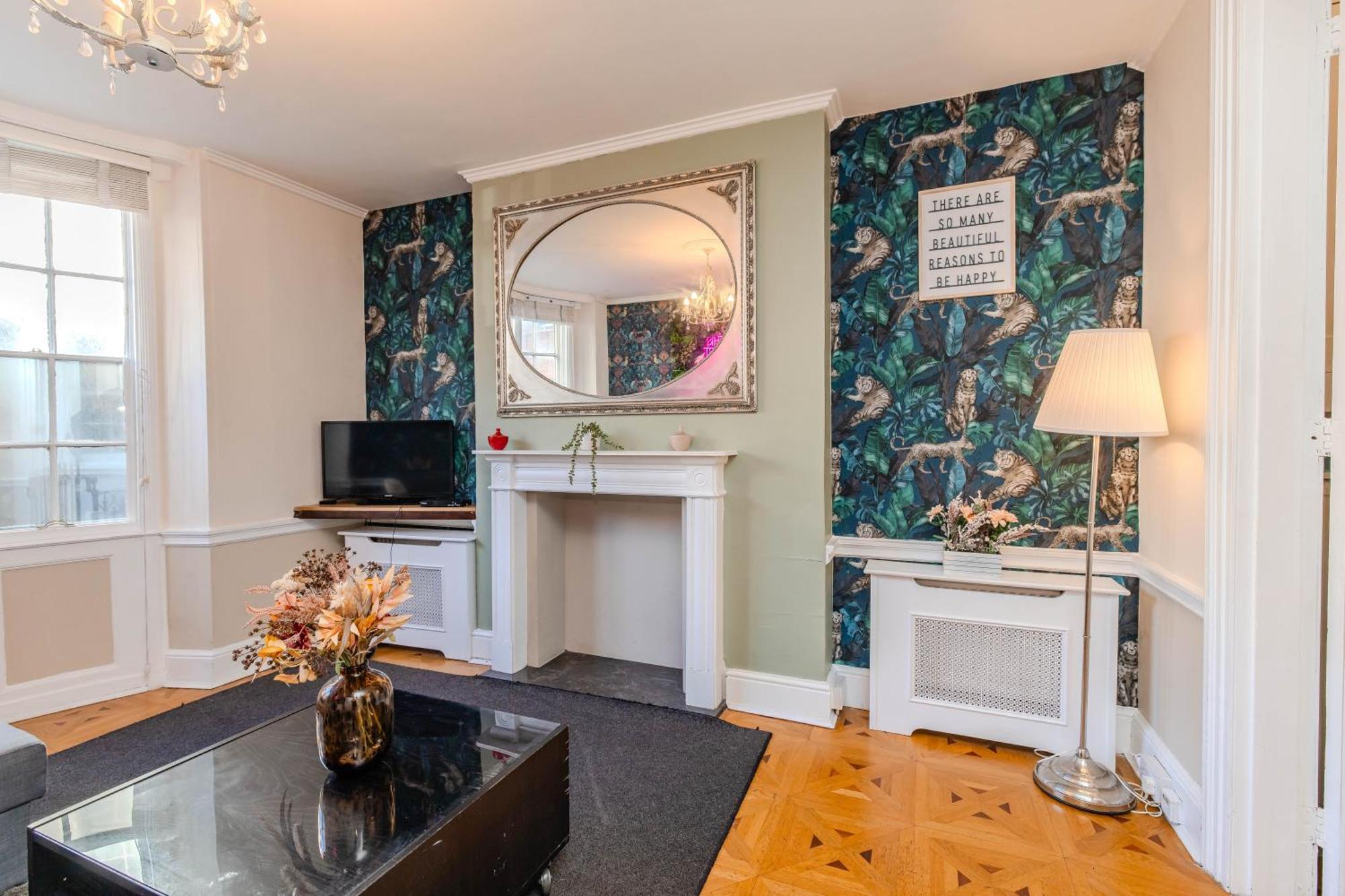 Apartment Spacious Town House I Stag Do & Hen Party Welcome