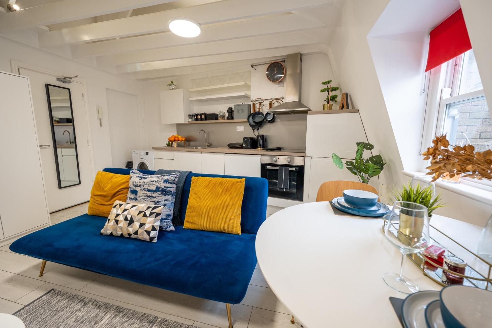 Golden Nest- North Laine Apartment