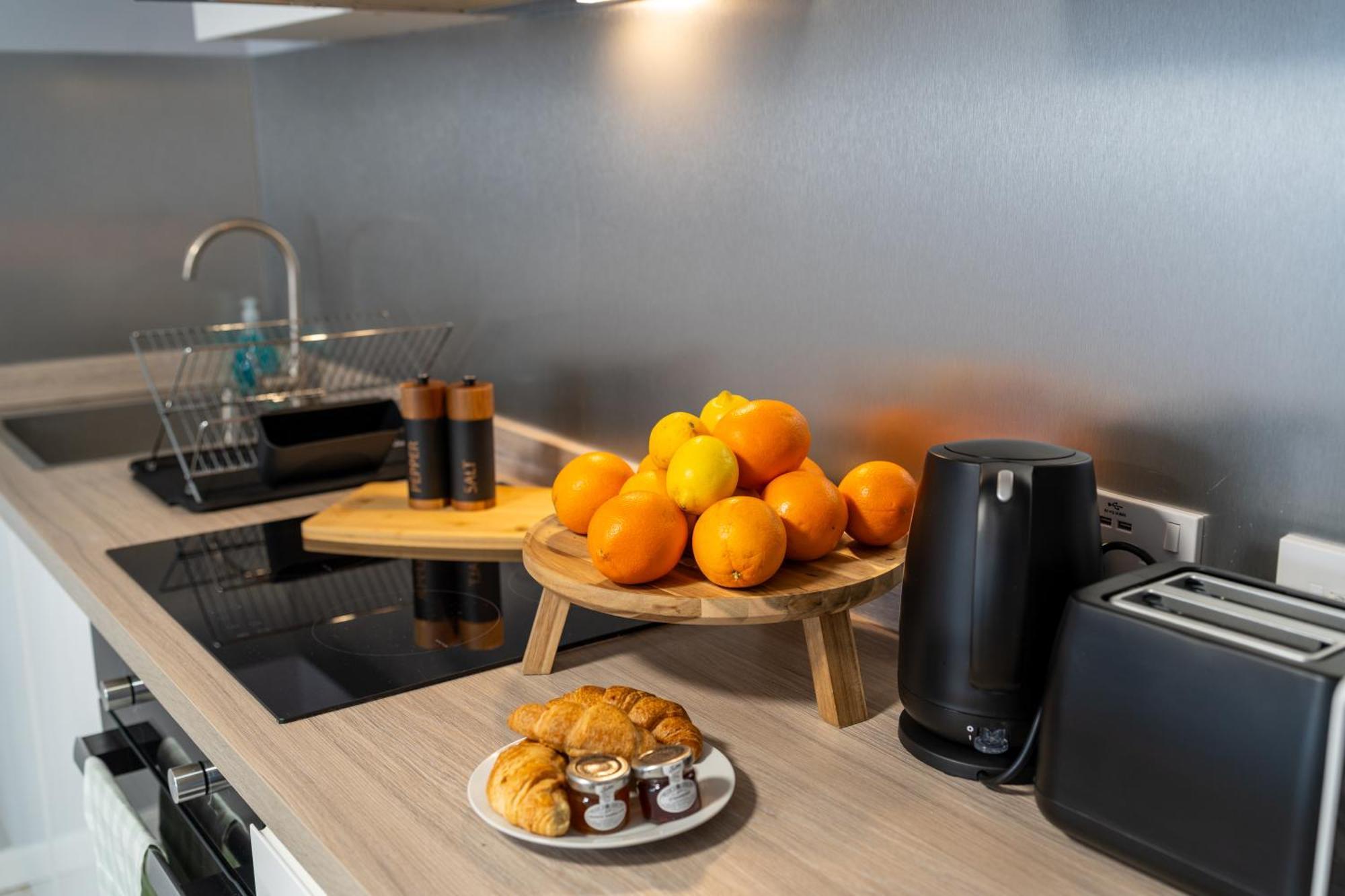 Apartment Charming Retreat On The Eastside For A Group Or Family In North Laine
