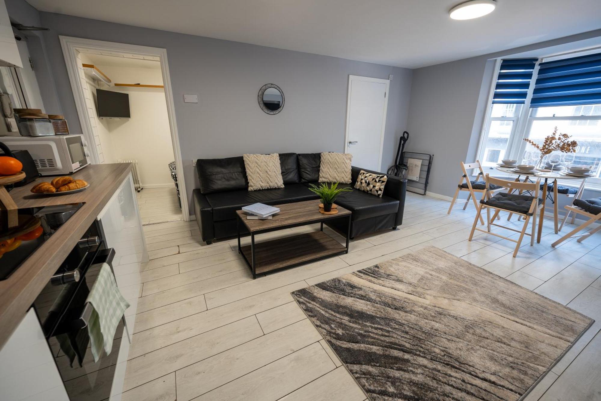 Charming Retreat On The Eastside For A Group Or Family In North Laine