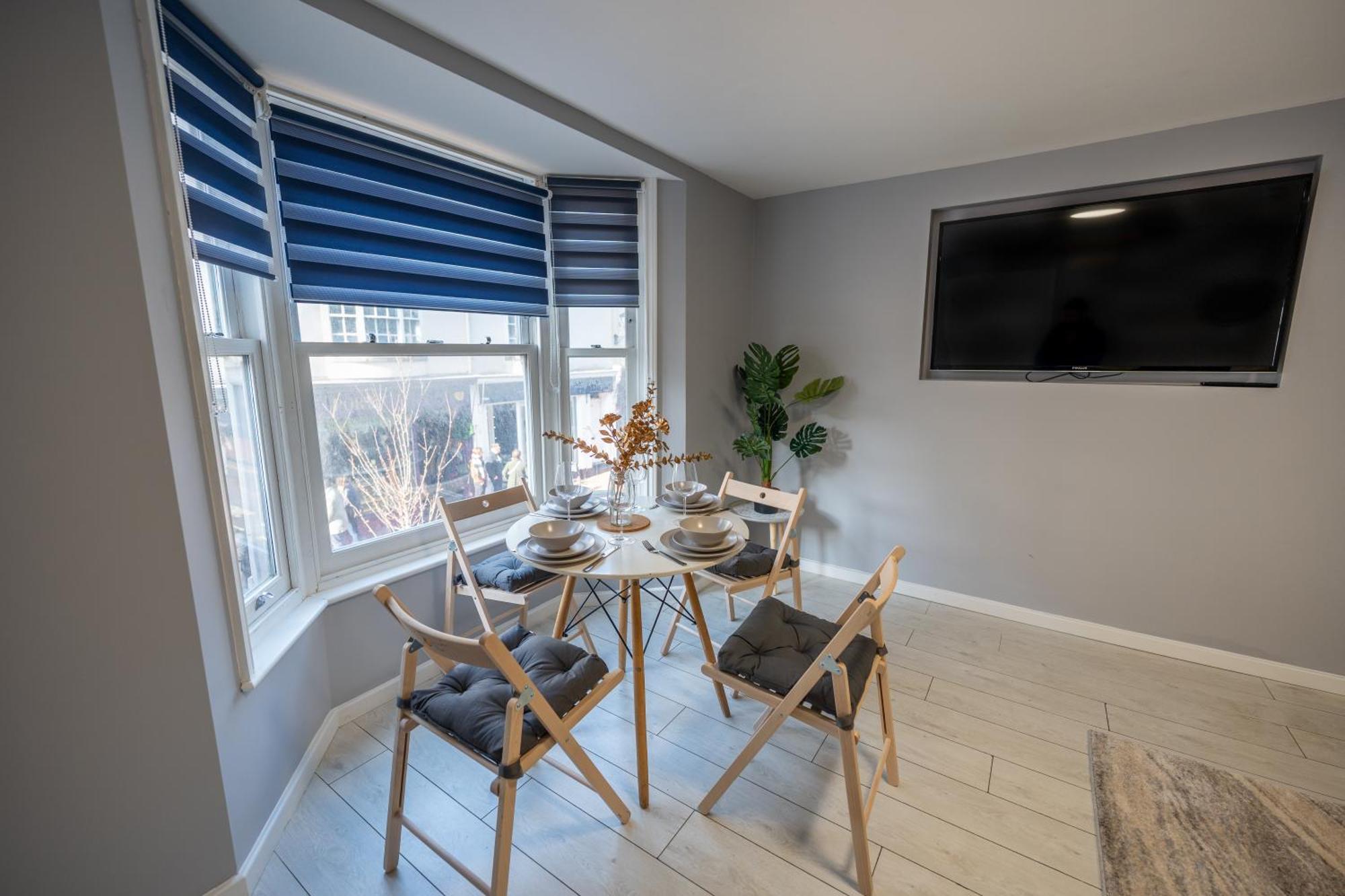 Charming Retreat On The Eastside For A Group Or Family In North Laine *