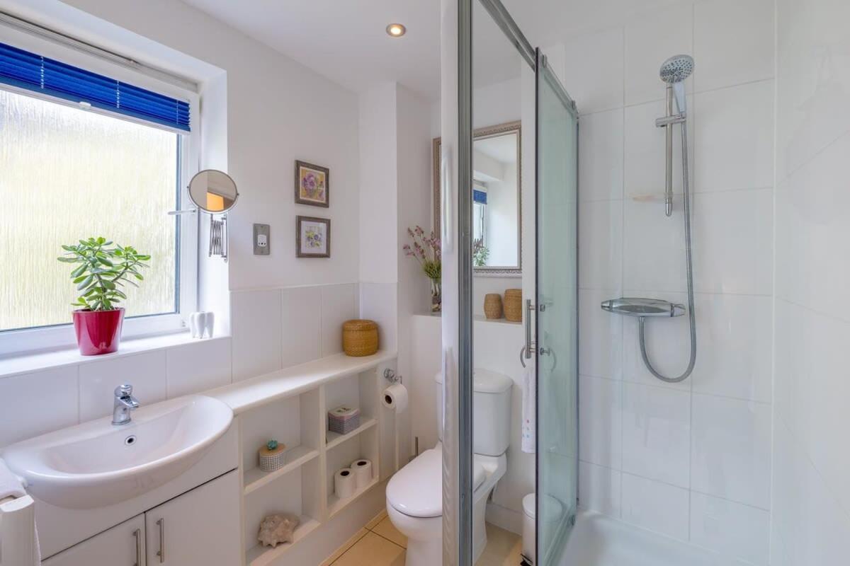 Host & - Kingscote Townhouse Brighton
