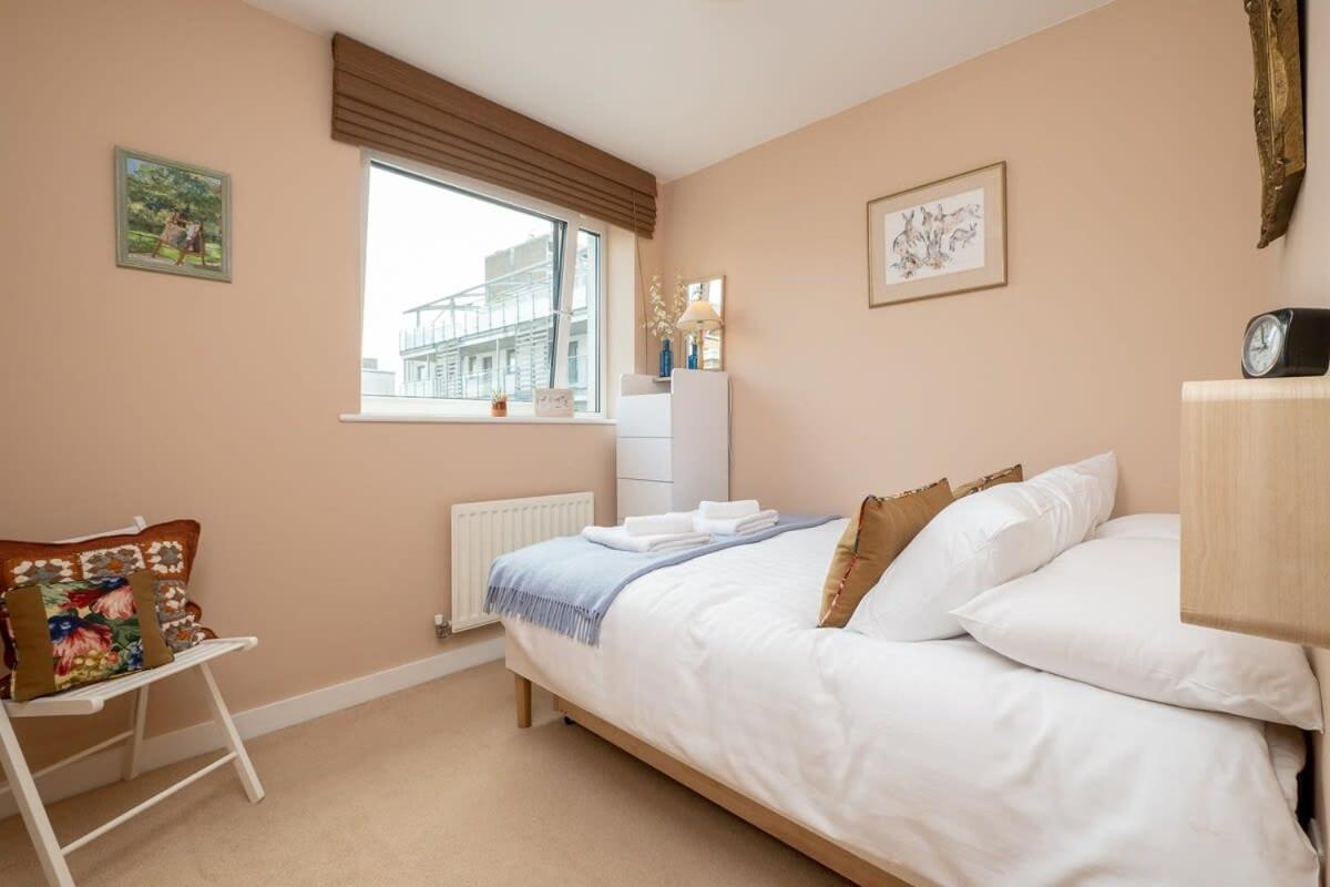 Holiday home Host & - Kingscote Townhouse *