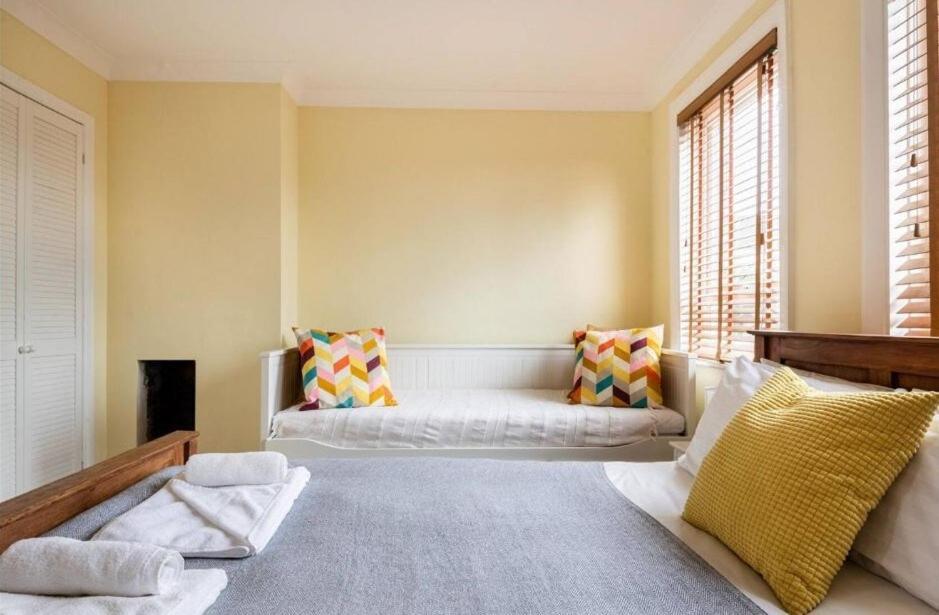 Two Bedroom House By Brookland Serviced Short Lets & With Free Wifi