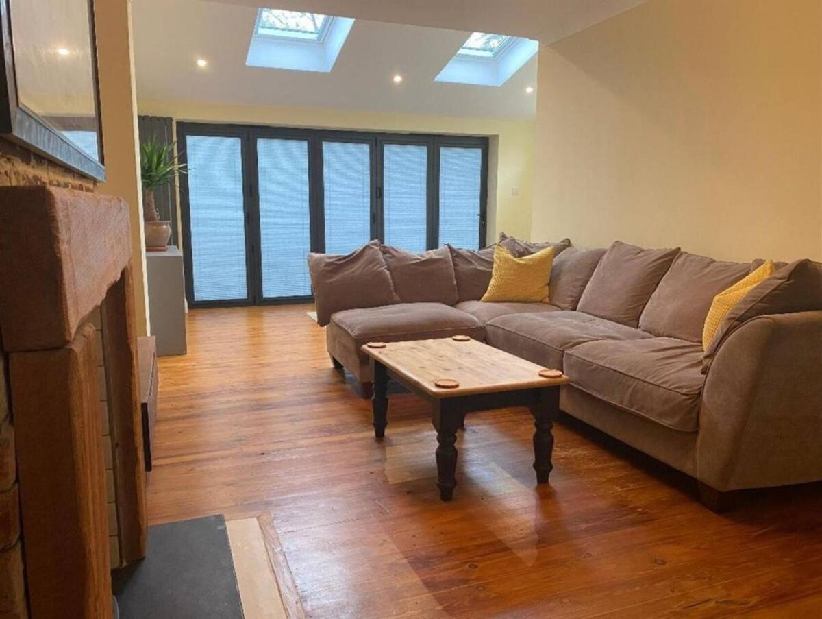 Two Bedroom House By Brookland Serviced Short Lets & With Free Wifi Brighton