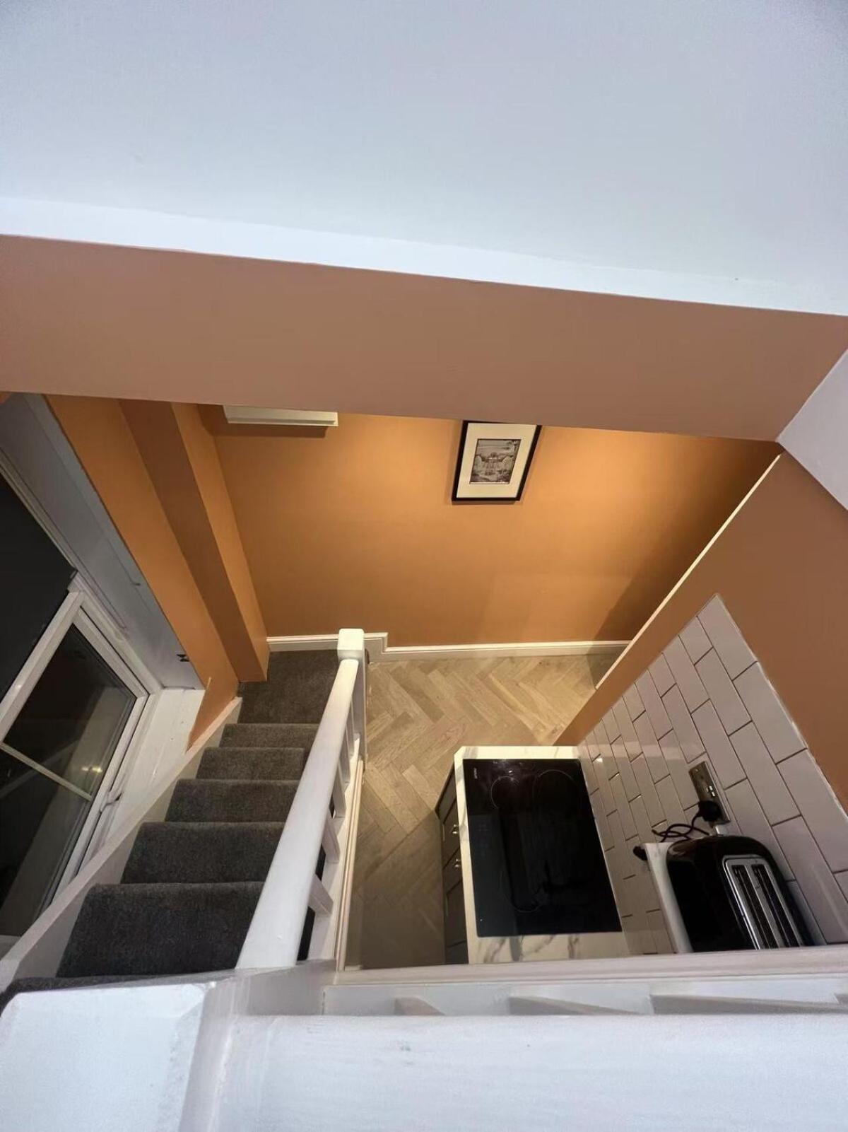 Apartment Station Flat *