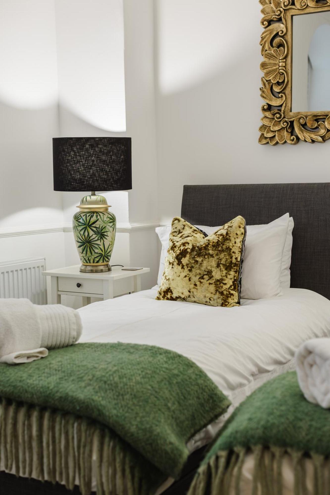 Olive Tree Apartment *