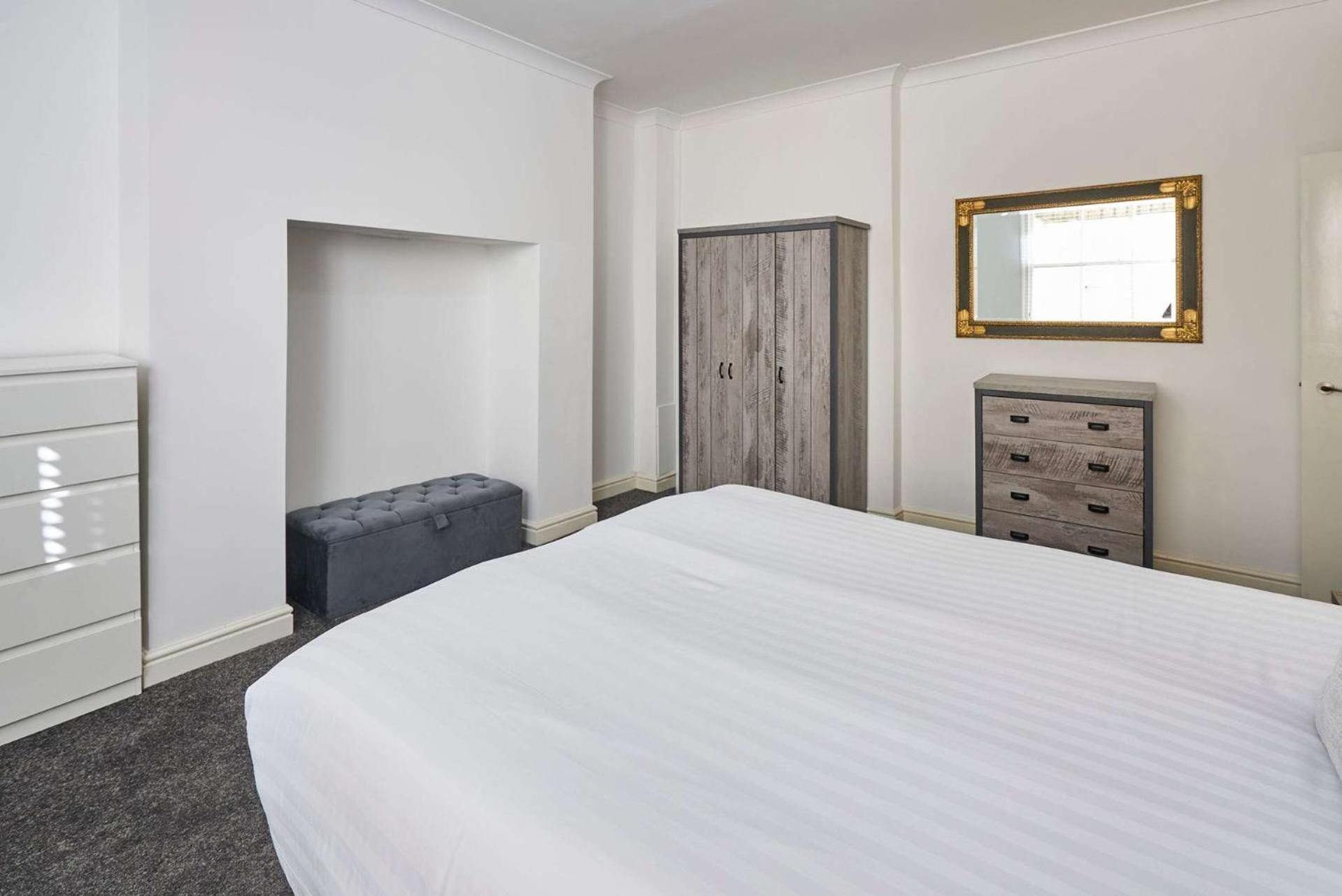 Host & - Cambridge Road Apartment *