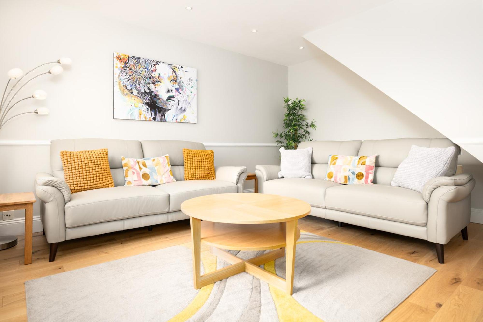 Holiday home Sillwood Mews - With Free Parking