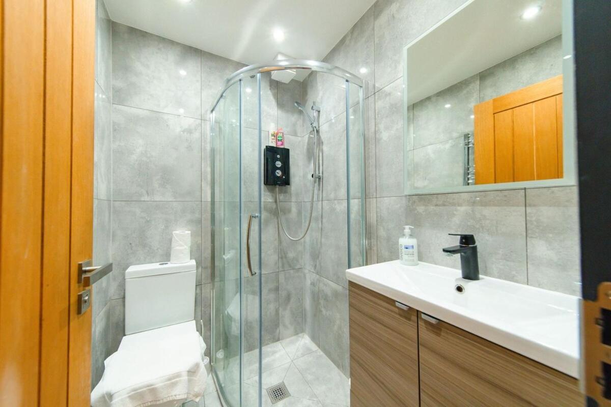 Apartment Bloomsaway Seafront Two Bedroom Bn112shp03 *