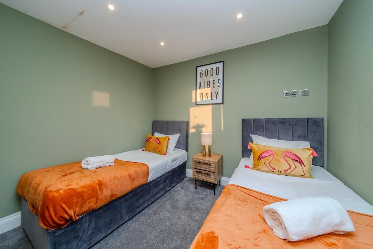 Apartment Seafront 3 Bedroom Flat Sleep 10 Guests *