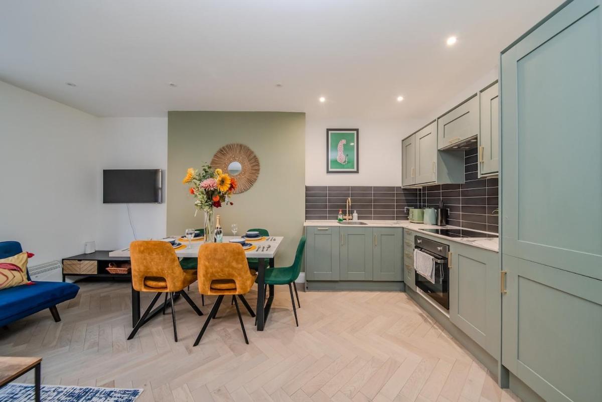 Seafront 3 Bedroom Flat Sleep 10 Guests Apartment Brighton