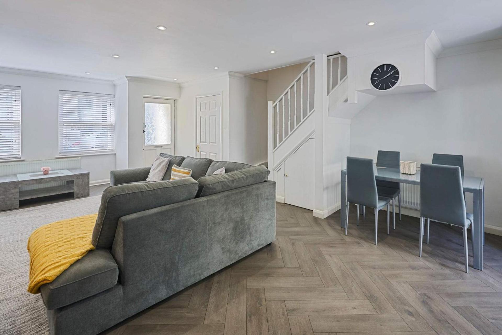Host & - Farm Road Holiday home *
