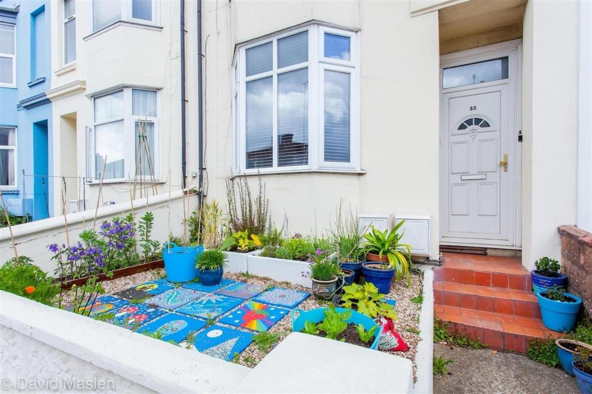 New Snug Nearby The Level Apartment Brighton