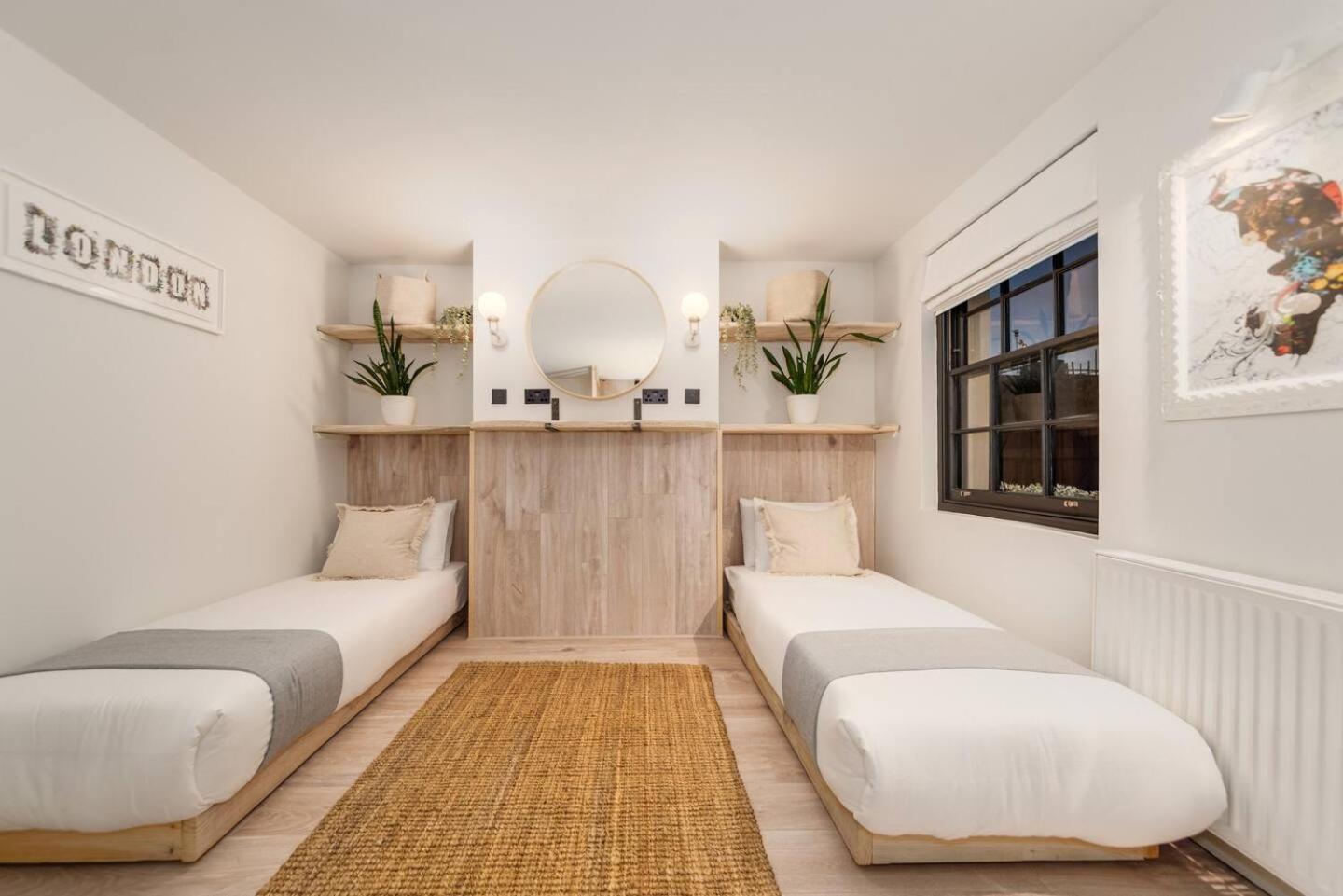 Little House - Swanky Scandi Style Holiday home *