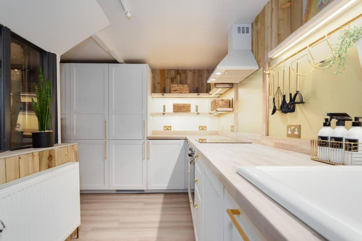 Little House - Swanky Scandi Style *