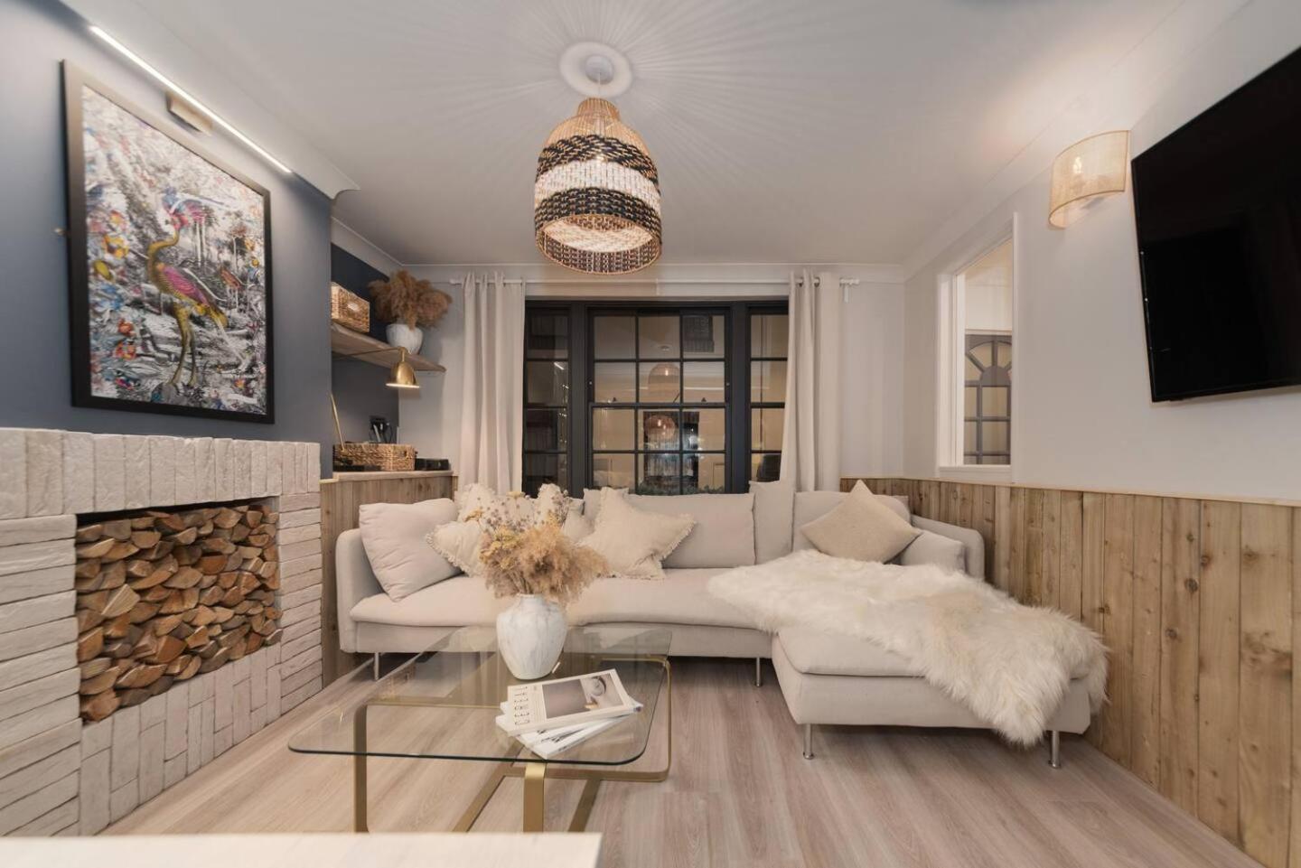 Little House - Swanky Scandi Style * Brighton