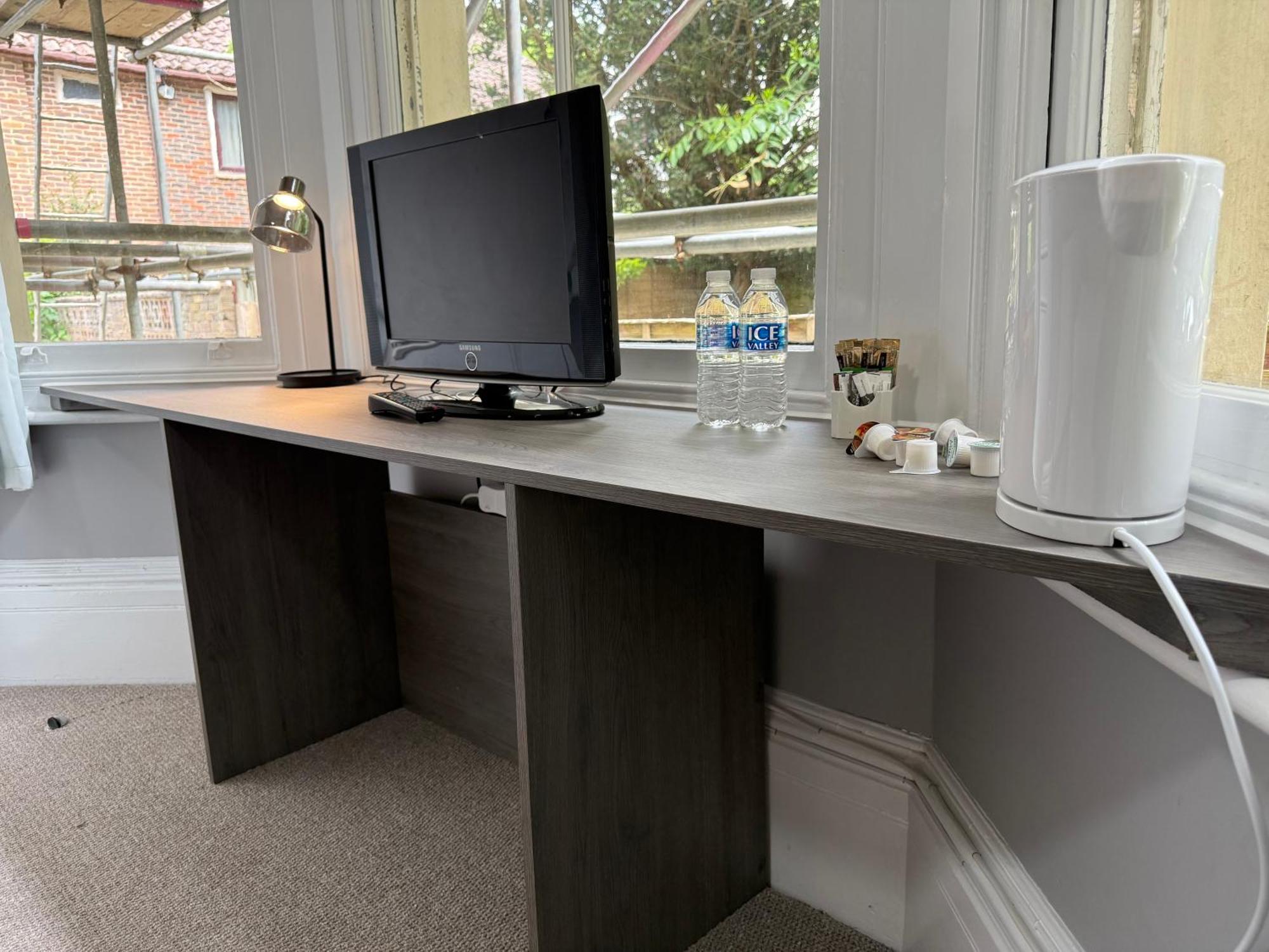 Preston Park Guest house 2*