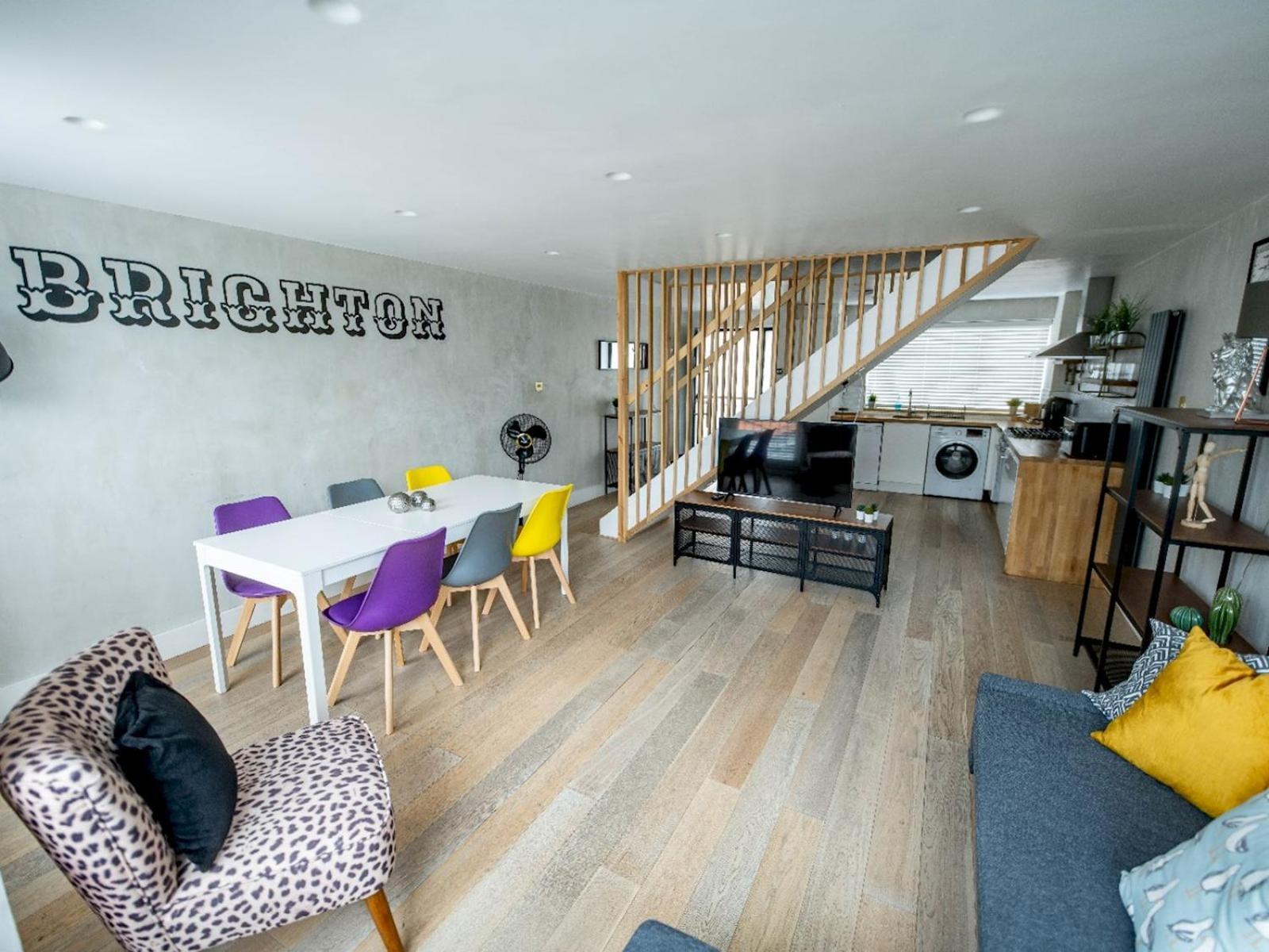 Luxury Townhouse Entire Pass The Keys Apartment *