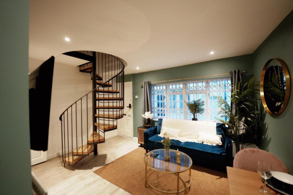 Apartment 2 Pm Check In Cozy Town House Sleep 5