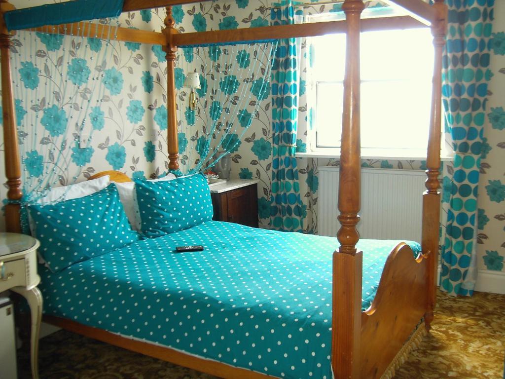 The Regent 3* Brighton