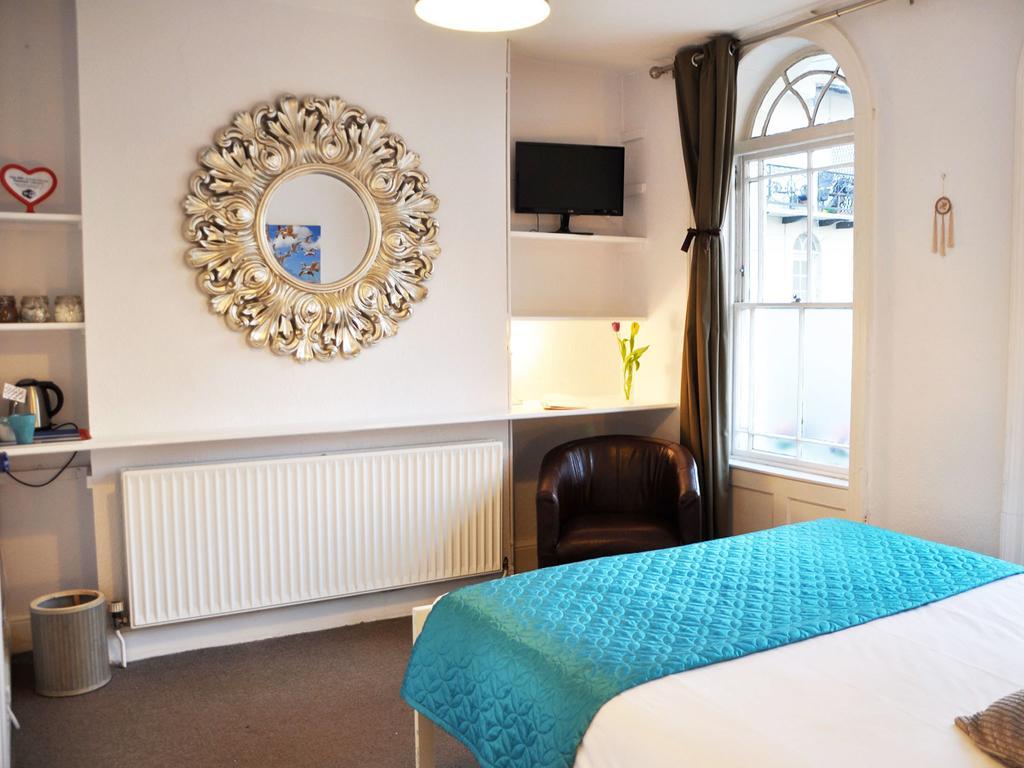 Bed & Breakfast Schmotel Brighton
