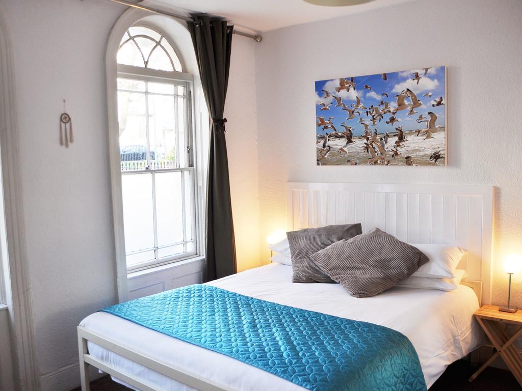 Schmotel Bed & Breakfast Brighton