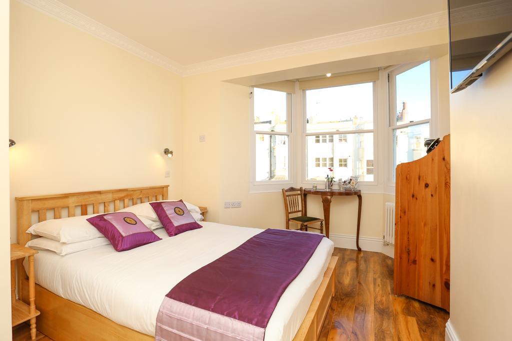 Bed & Breakfast Marina By The Sea Brighton