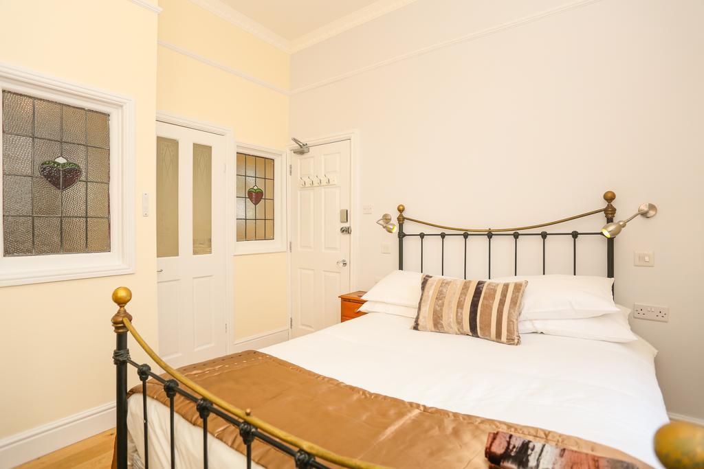 Bed & Breakfast Marina By The Sea Brighton