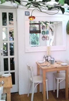 Hudsons Guest house 4*