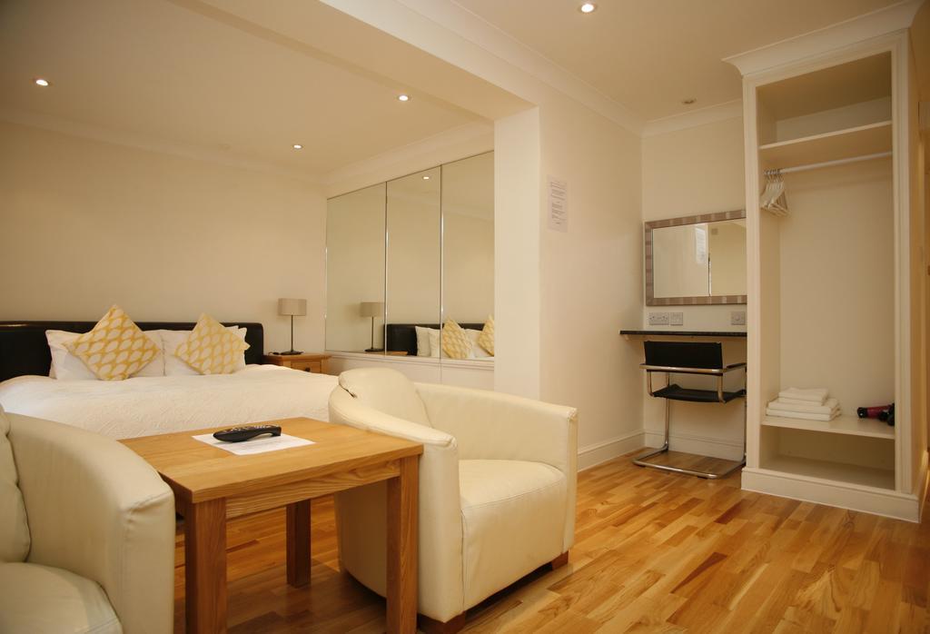 Topps - Brighton Hotel Brighton
