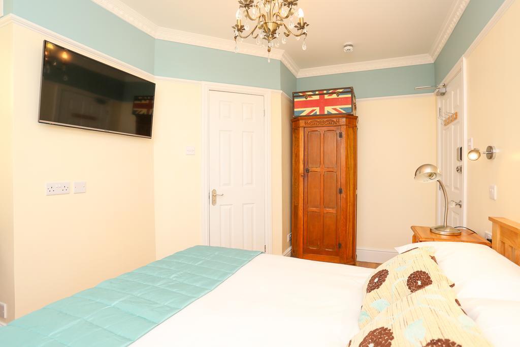 Marina By The Sea Bed & Breakfast Brighton