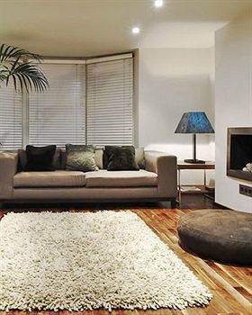 Square Townhouse 4*