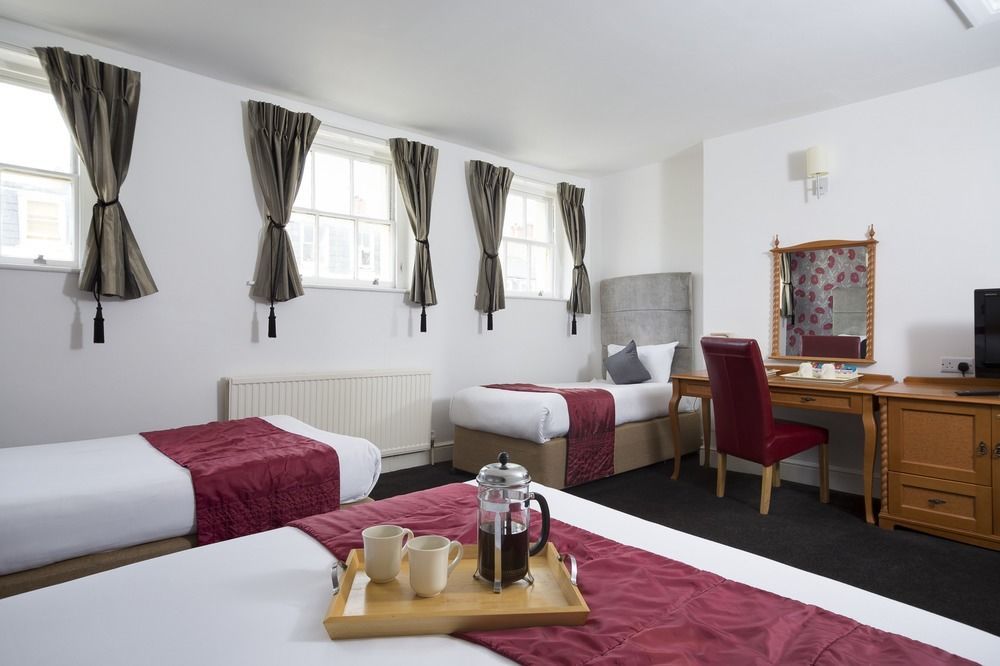 Kings Hotel 3*