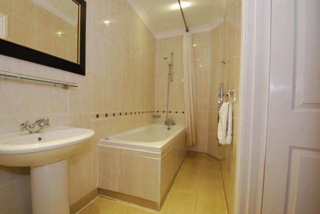 The 2* Brighton