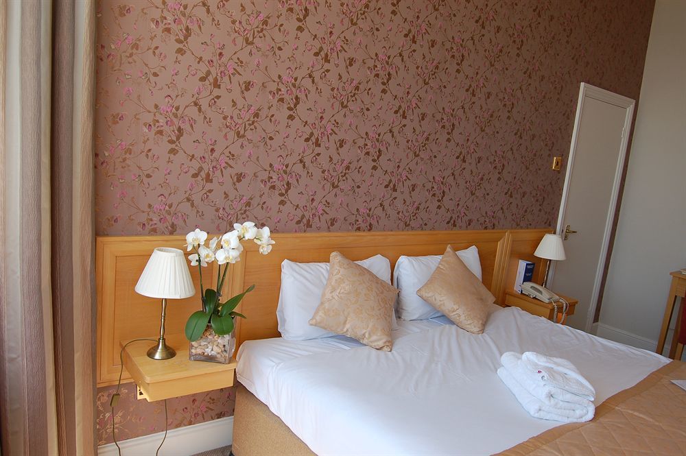 The Hotel 3*