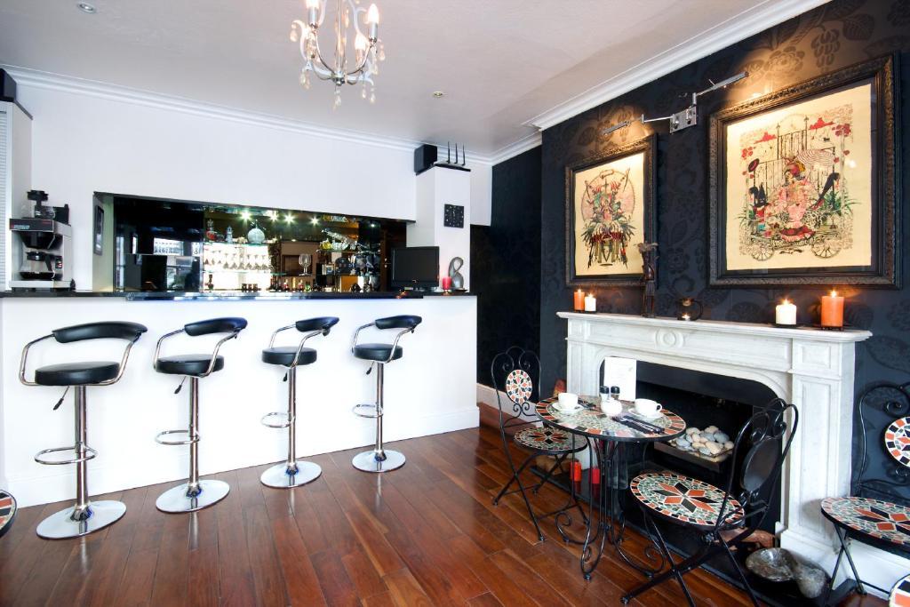 Griffin Guest house 4*