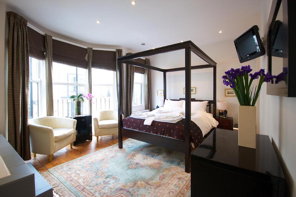 Griffin Guest house 4*