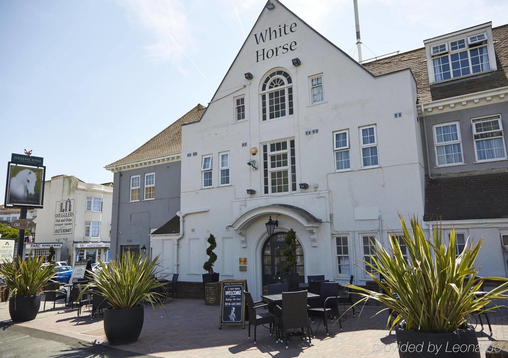 Hotel The White Horses By Everly Collection