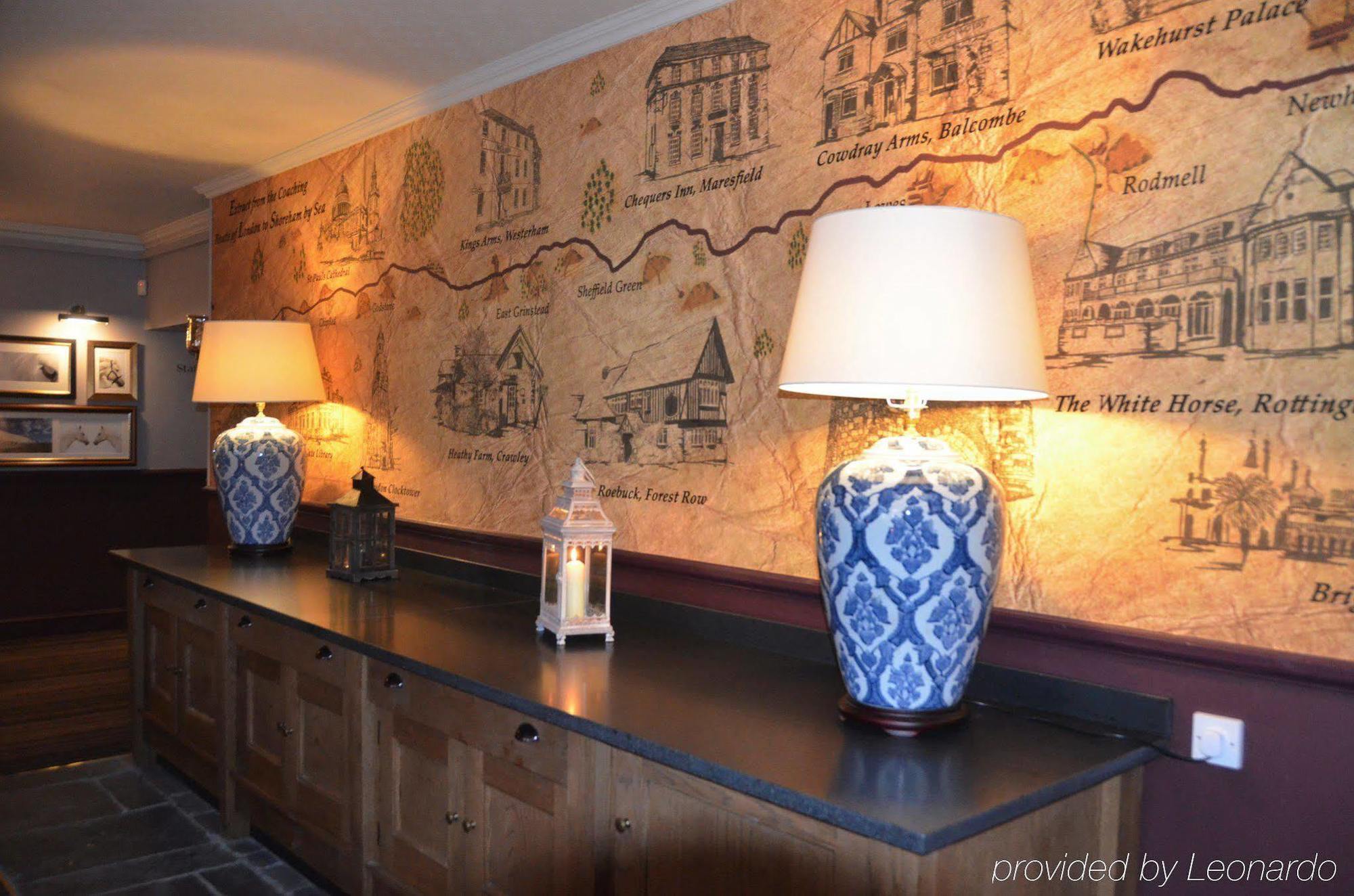 Hotel The White Horses By Everly Collection