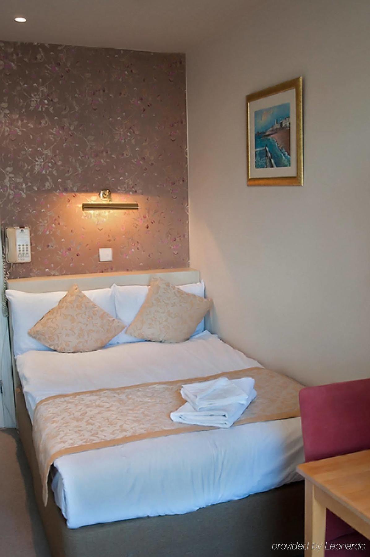 The Hotel 3*