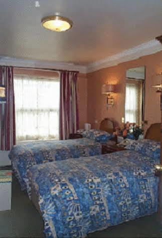 The Regent 3*
