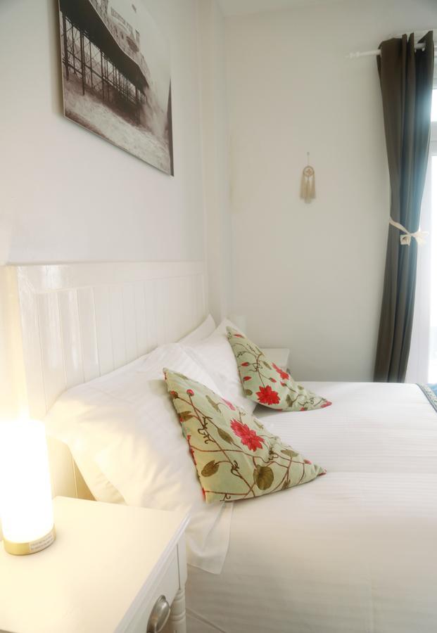 Schmotel Bed & Breakfast Brighton