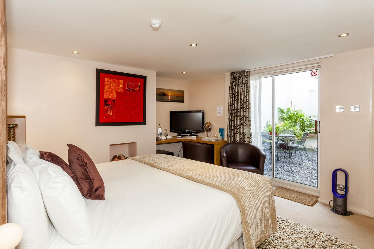 Brightonwave Bed & Breakfast 4*