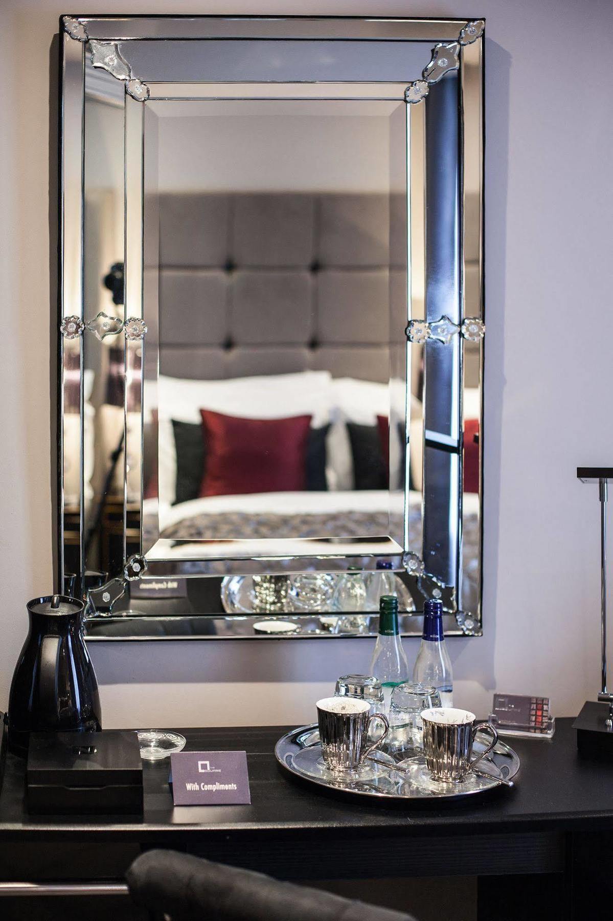 Hotel Square Townhouse 4*