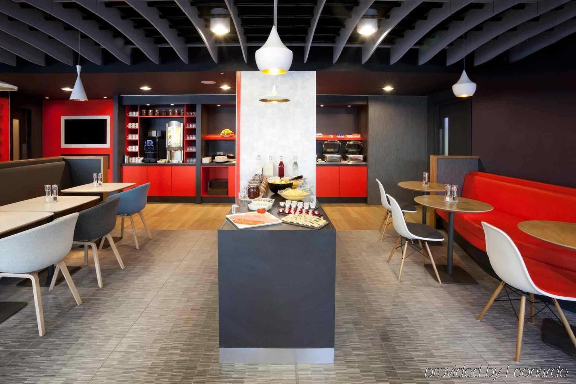 Ibis Centre - Station 3*